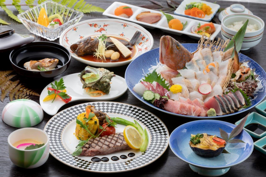 【部屋食◆基本会席】佐世保の美味、美食を楽しむ料理長の『おまかせ和会席』コース